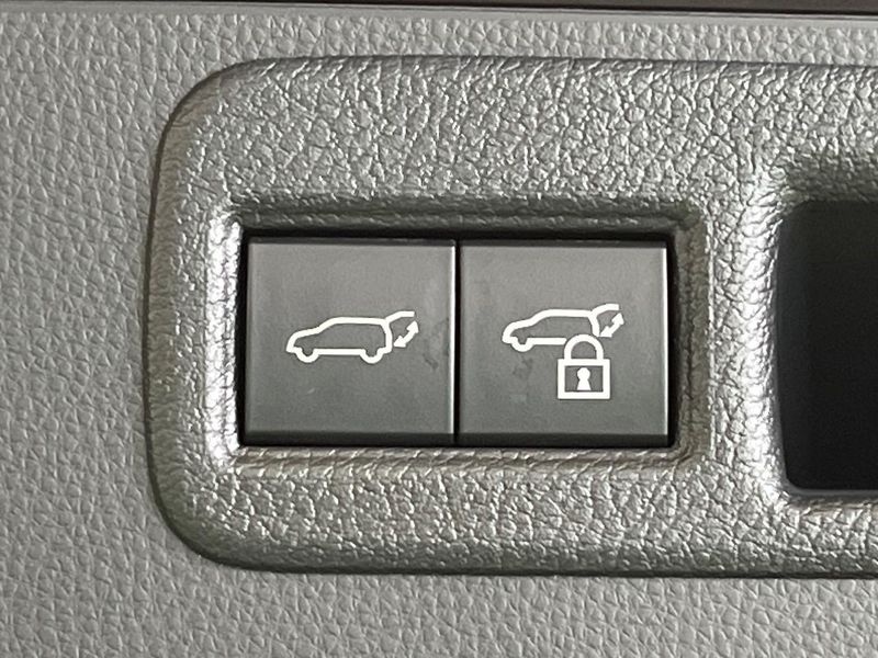 2023 Toyota Harrier Hybrid 6AA-AXUH80 (UW-6aa612e0069cb)[15]