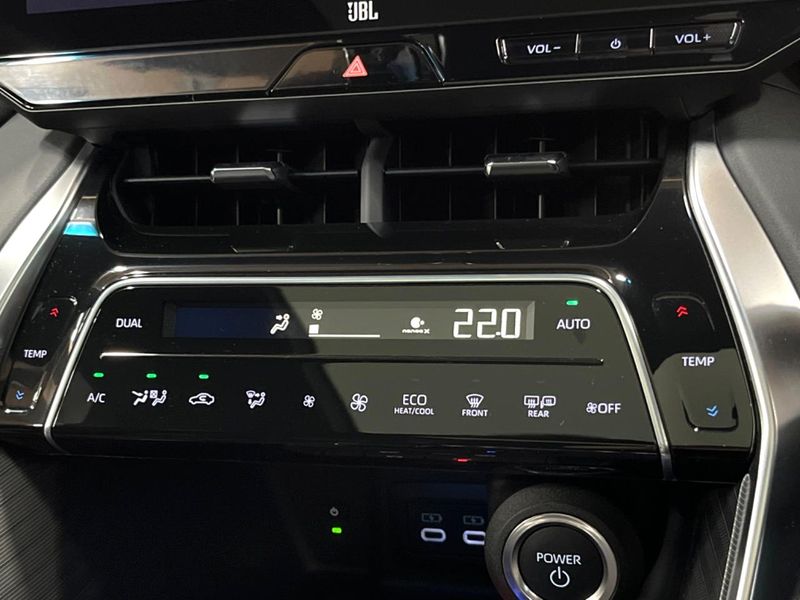 2024 Toyota Harrier Hybrid 6AA-AXUH80 (UW-6aa612e275df9)[28]
