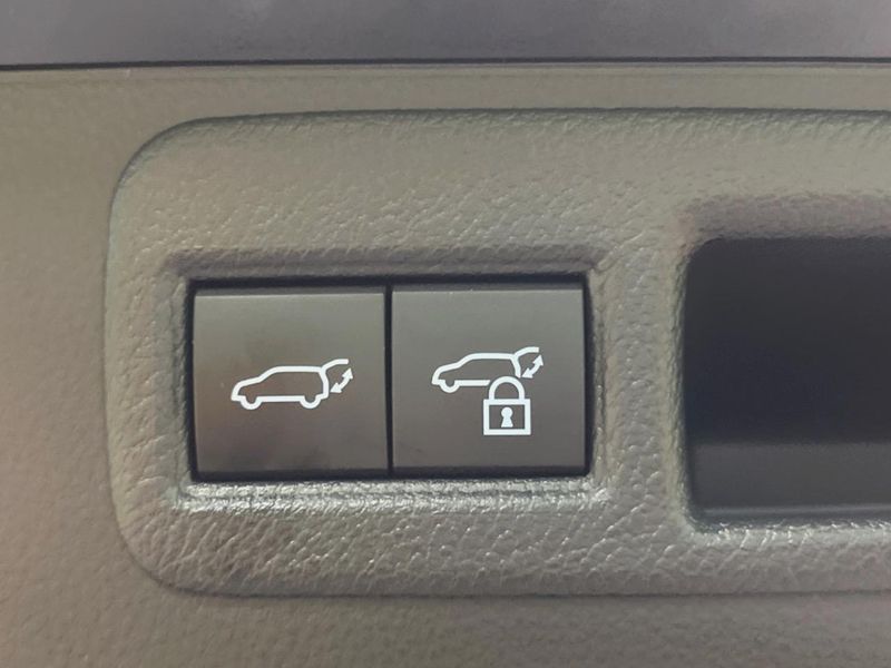 2025 Toyota Harrier Hybrid 6AA-AXUH80 (UW-6aa612e43b28c)[17]