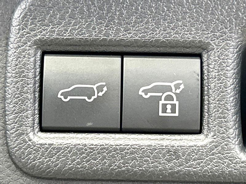 2023 Toyota Harrier Hybrid 6AA-AXUH85 (UW-6aa612e733fe7)[29]