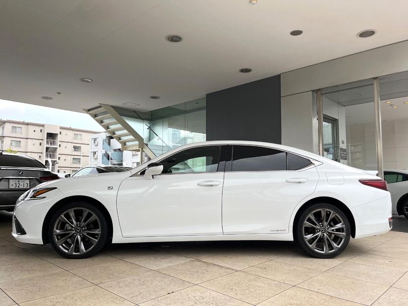 2021 Lexus ES 6AA-AXZH11 (UW-6aa612eaefbd0)[21]