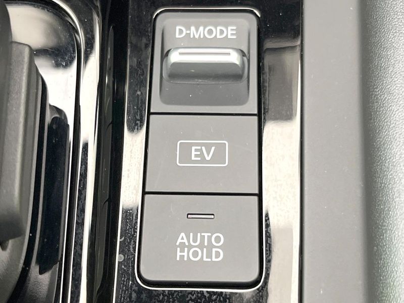 2022 Nissan Note 6AA-E13 (UW-6aa61369455c1)[18]
