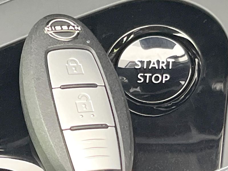 2022 Nissan Note 6AA-E13 (UW-6aa61369455c1)[22]