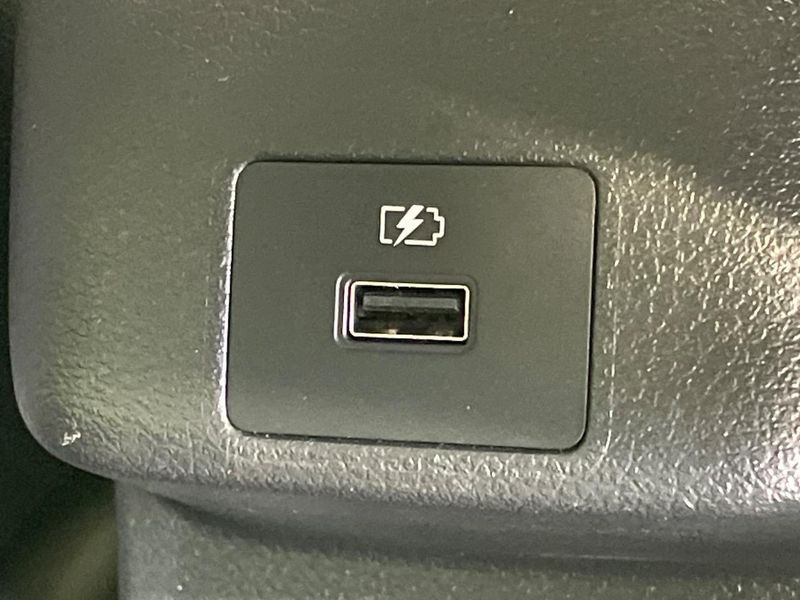 2023 Nissan Aura 6AA-FE13 (UW-6aa6136ec1383)[25]
