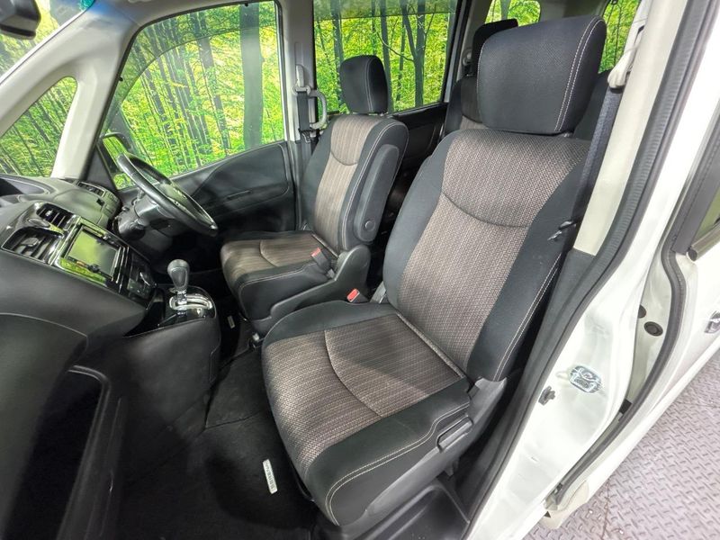 2015 Nissan Serena DBA-FNC26 (UW-6aa6137710dc4)[14]
