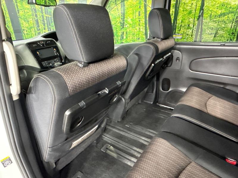 2015 Nissan Serena DBA-FNC26 (UW-6aa6137710dc4)[16]