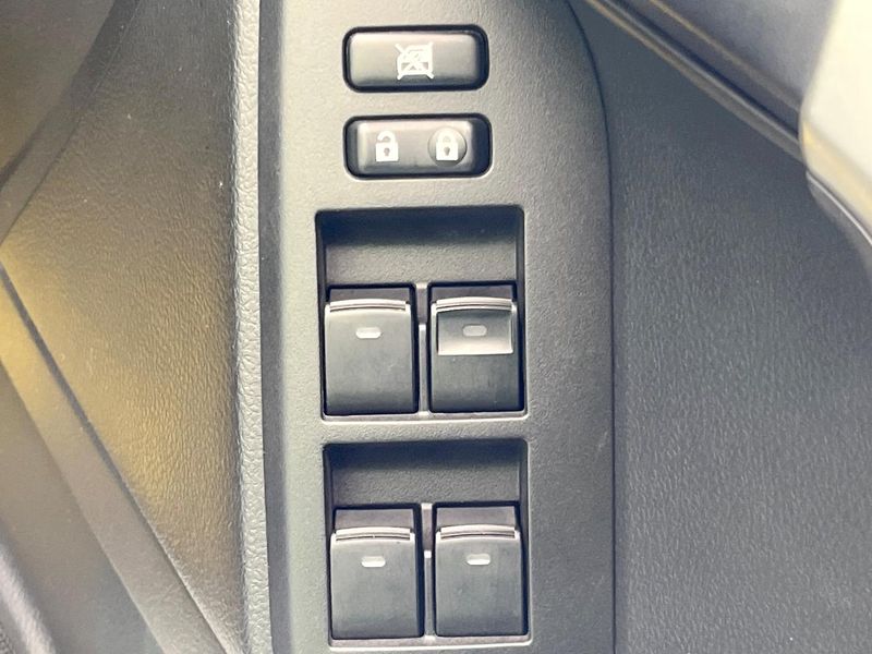 2015 Toyota Land Cruiser Prado LDA-GDJ150W (UW-6aa613846b247)[12]