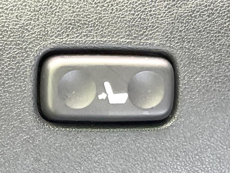 2015 Toyota Land Cruiser Prado LDA-GDJ150W (UW-6aa613846b247)[14]