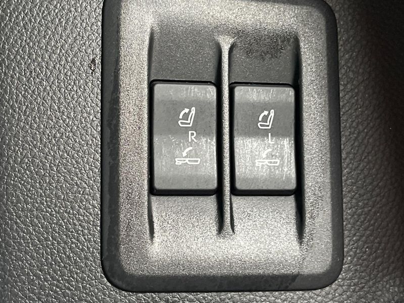 2024 Toyota Land Cruiser 250 3DA-GDJ250W (UW-6aa613851ad1c)[24]