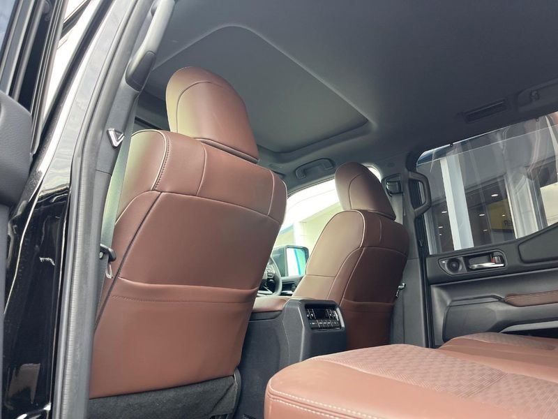2024 Toyota Land Cruiser 250 3DA-GDJ250W (UW-6aa613851ad1c)[17]