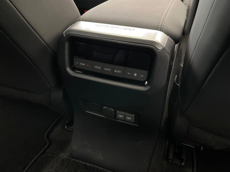 2025 Toyota Land Cruiser 250 3DA-GDJ250W (UW-6aa613878a891)[26]