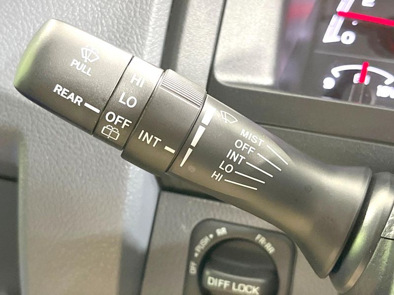 2024 Toyota Land Cruiser 70 3DA-GDJ76W (UW-6aa61387d6c1f)[27]