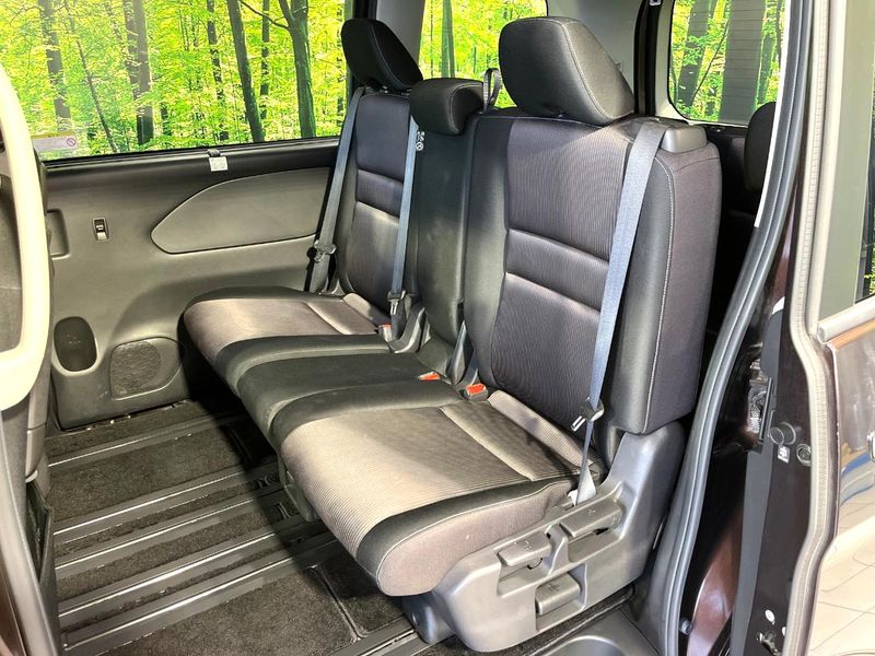 2016 Nissan Serena DAA-GFC27 (UW-6aa6138a7c8af)[25]