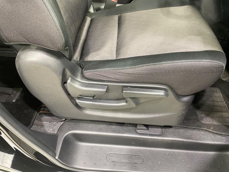 2016 Nissan Serena DAA-GFC27 (UW-6aa6138b17bd4)[23]