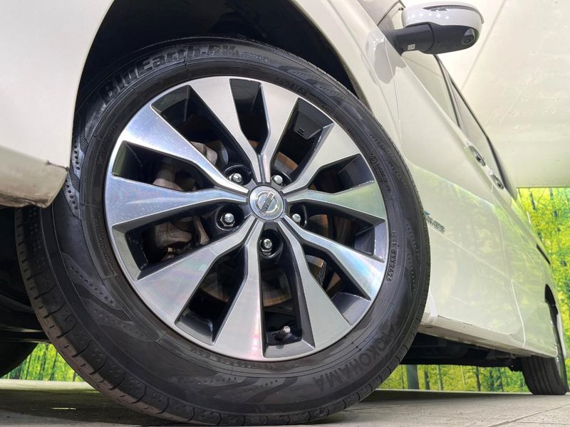 2017 Nissan Serena DAA-GFC27 (UW-6aa6138e8499e)[12]
