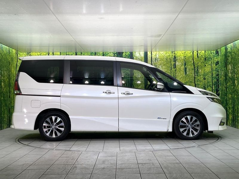 2017 Nissan Serena DAA-GFC27 (UW-6aa6138e8499e)[18]