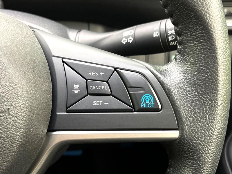 2017 Nissan Serena DAA-GFC27 (UW-6aa6138ede2fb)[14]