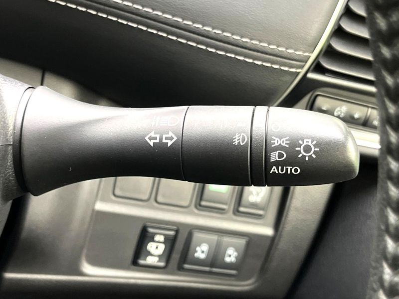 2017 Nissan Serena DAA-GFC27 (UW-6aa6138ede2fb)[16]
