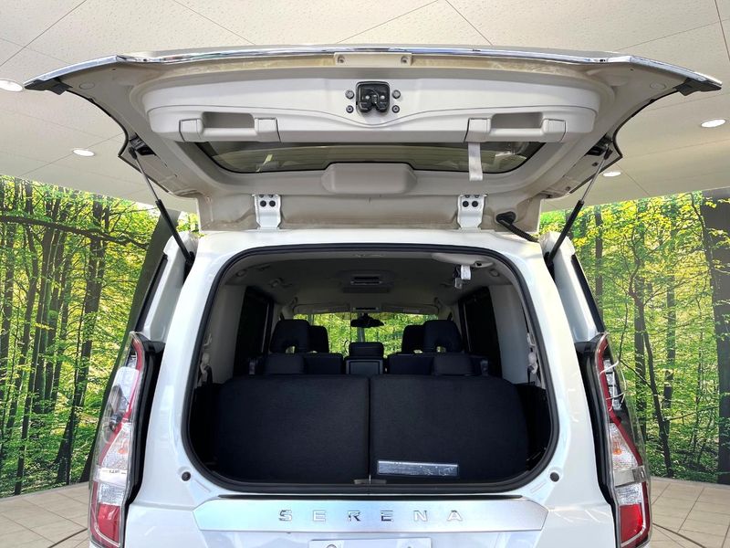 2020 Nissan Serena DAA-GFC27 (UW-6aa6139654aaa)[11]