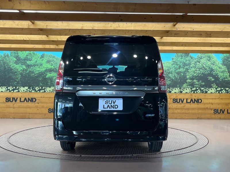 2017 Nissan Serena DAA-GNC27 (UW-6aa613a64d9ed)[5]