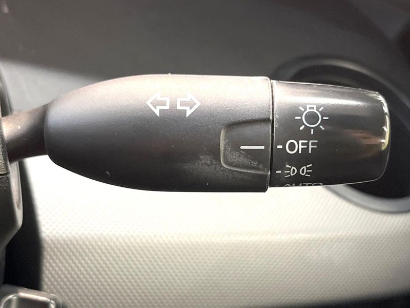 2013 Honda Freed hybrid DAA-GP3 (UW-6aa613a80dfaa)[22]