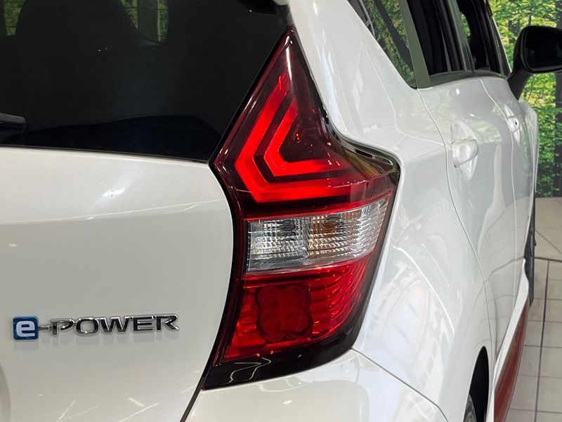 2017 Nissan Note DAA-HE12 (UW-6aa613d1ac9aa)[28]