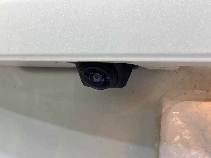 2017 Nissan Note DAA-HE12 (UW-6aa613d1ac9aa)[27]