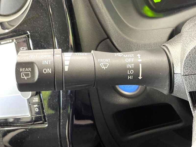 2018 Nissan Note DAA-HE12 (UW-6aa613d55116f)[24]