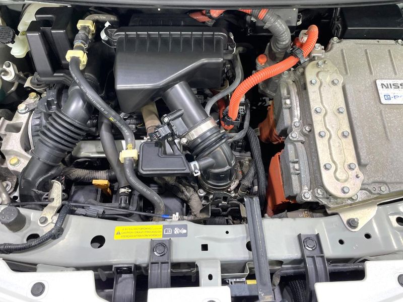 2018 Nissan Note DAA-HE12 (UW-6aa613d55116f)[4]