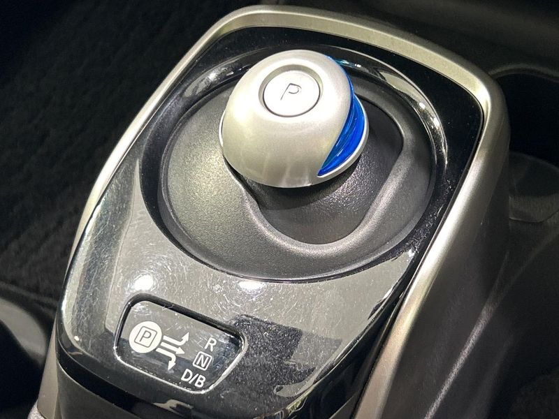 2018 Nissan Note DAA-HE12 (UW-6aa613d5892a1)[12]