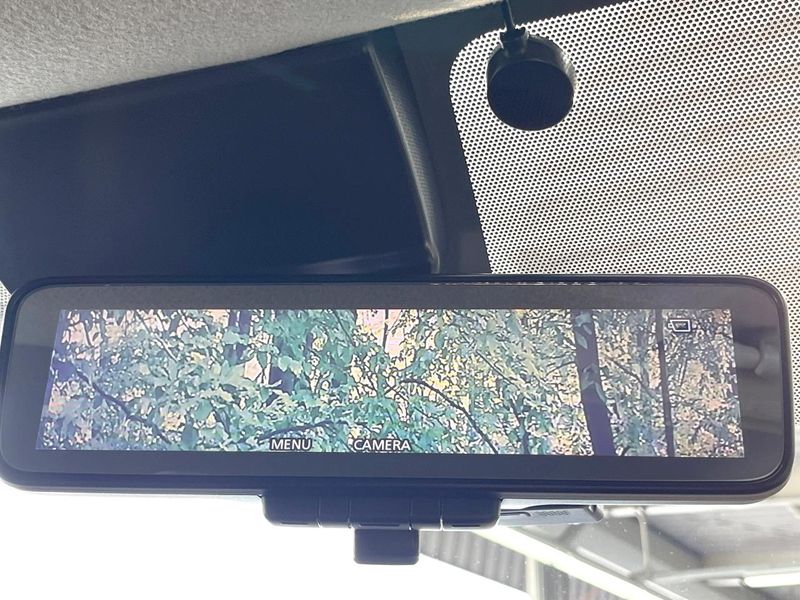 2018 Nissan Note DAA-HE12 (UW-6aa613d5c2f7d)[18]