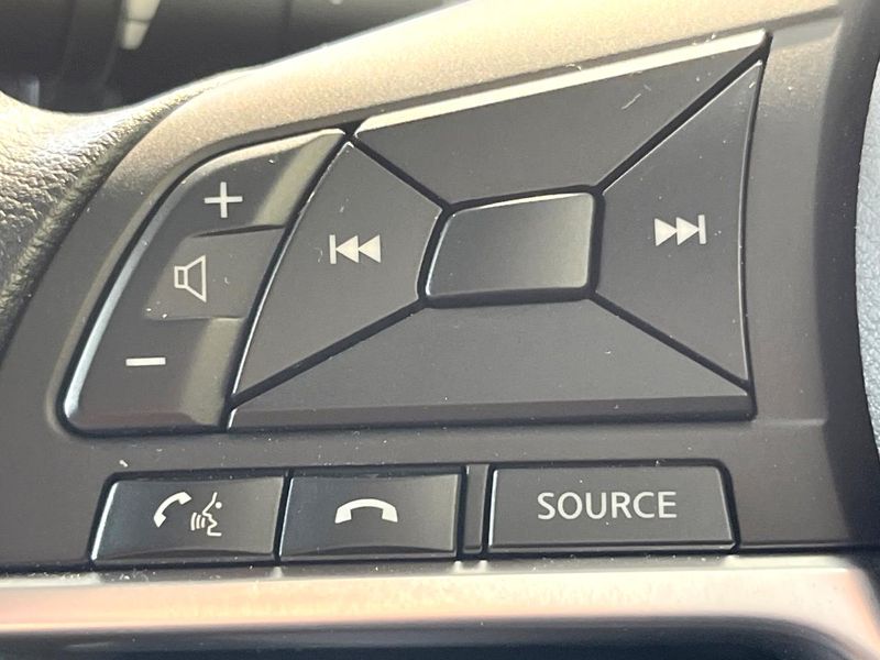 2018 Nissan Note DAA-HE12 (UW-6aa613d5c2f7d)[26]