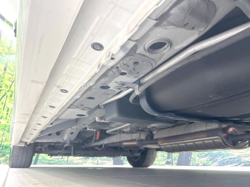 2019 Nissan Serena DAA-HFC27 (UW-6aa613e936e0a)[17]