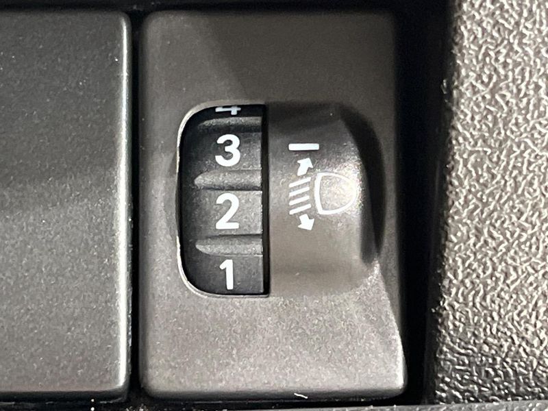 2020 Suzuki Jimny 3BA-JB64W (UW-6aa613f4b0670)[16]