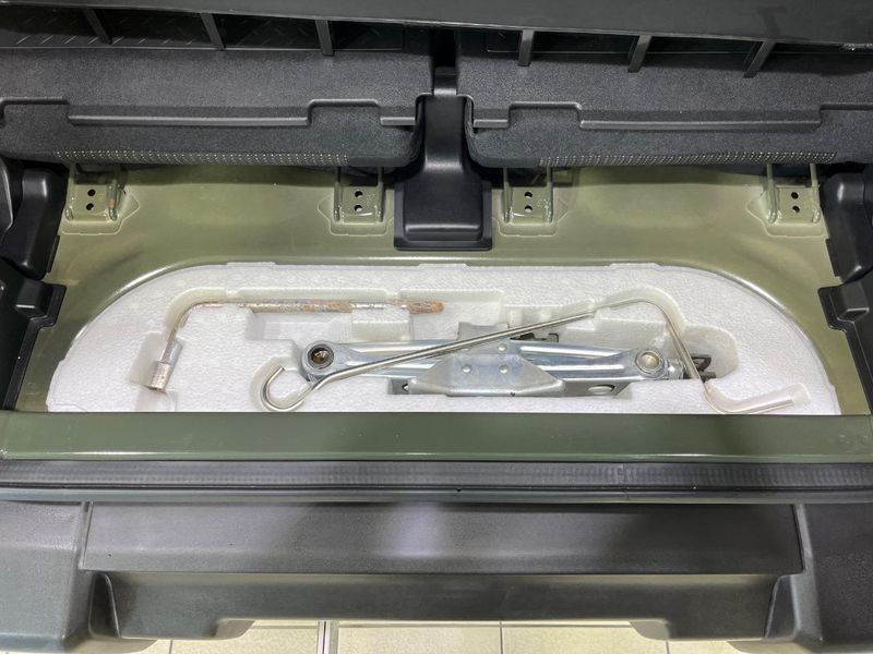 2020 Suzuki Jimny 3BA-JB64W (UW-6aa613f4b0670)[9]