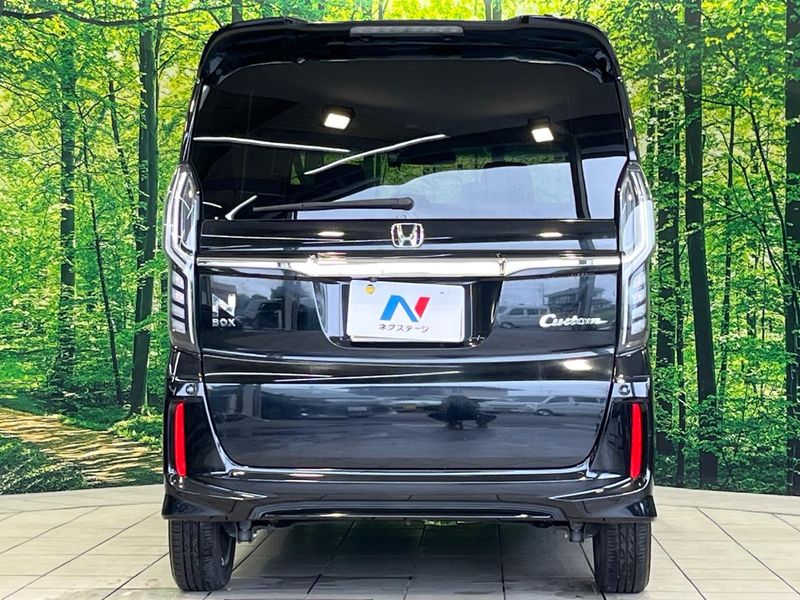 2018 Honda N-BOX CUSTOM DBA-JF3 (UW-6aa6141f3dd3e)[19]