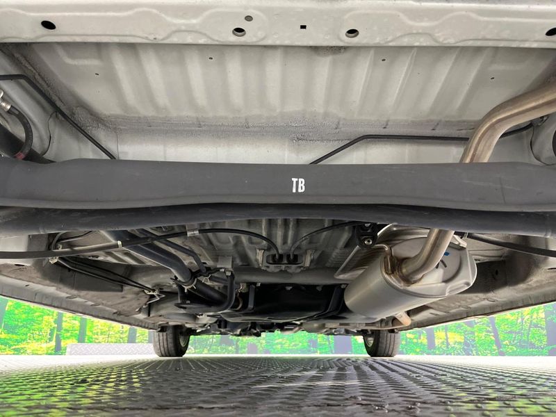 2019 Honda N-BOX CUSTOM DBA-JF3 (UW-6aa61421d6872)[18]