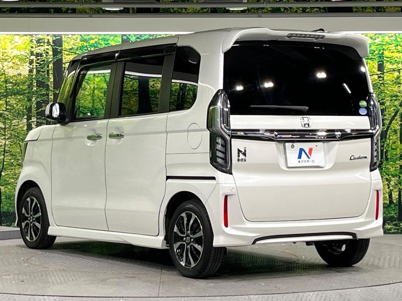 2019 Honda N-BOX CUSTOM DBA-JF3 (UW-6aa61421d6872)[11]