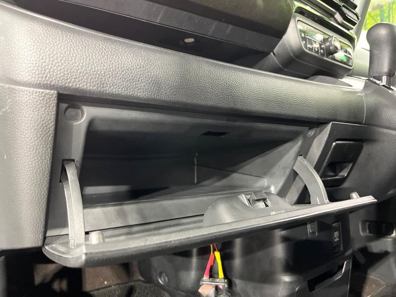 2019 Honda N-BOX CUSTOM DBA-JF3 (UW-6aa61421d6872)[25]