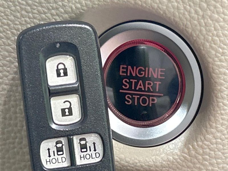 2019 Honda N-BOX DBA-JF3 (UW-6aa6142884065)[6]