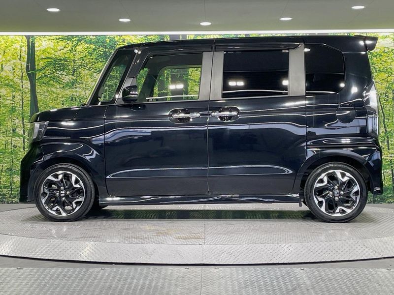 2020 Honda N-BOX CUSTOM 6BA-JF3 (UW-6aa6142a40c22)[19]