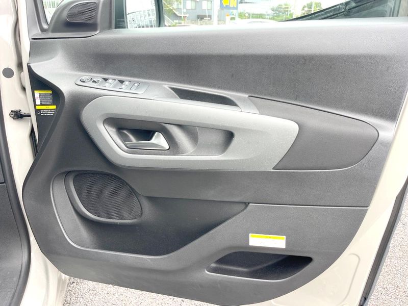2021 Citroen Berlingo 3DA-K9CYH01 (UW-6aa614680971c)[16]