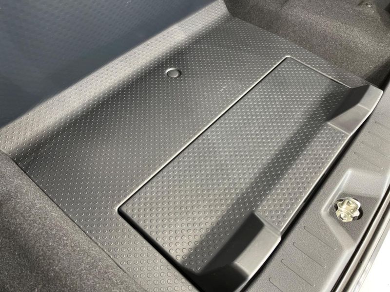2017 Toyota Roomy DBA-M910A (UW-6aa614f08d7ee)[6]