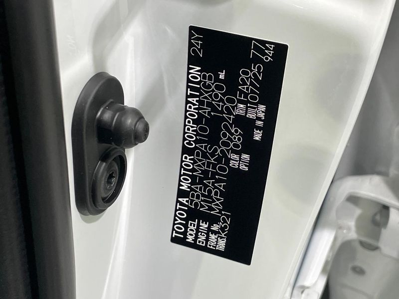 2025 Toyota Yaris 5BA-MXPA10 (UW-6aa6158016a23)[1]