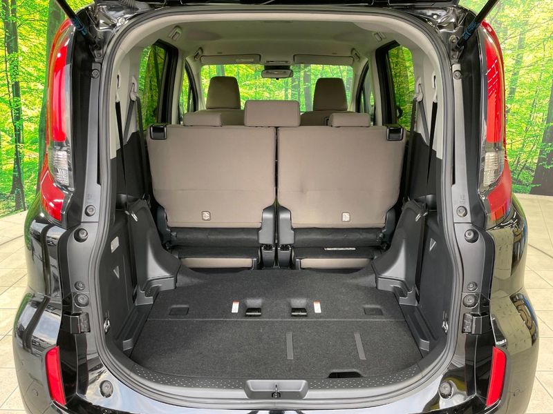 2023 Toyota Sienta 6AA-MXPL10G (UW-6aa6159c0fcd7)[7]