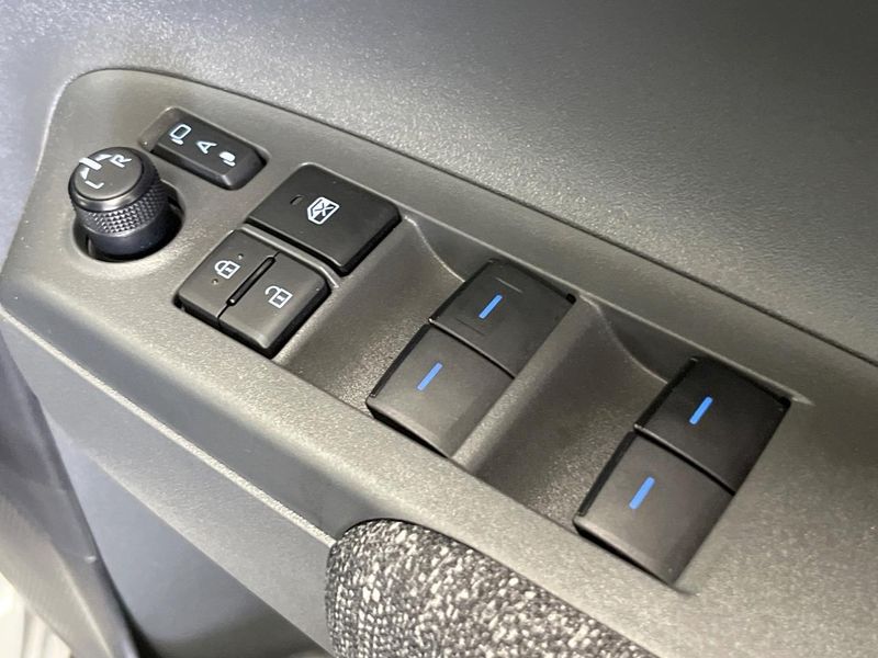 2024 Toyota Sienta 6AA-MXPL10G (UW-6aa6159fbfd89)[10]