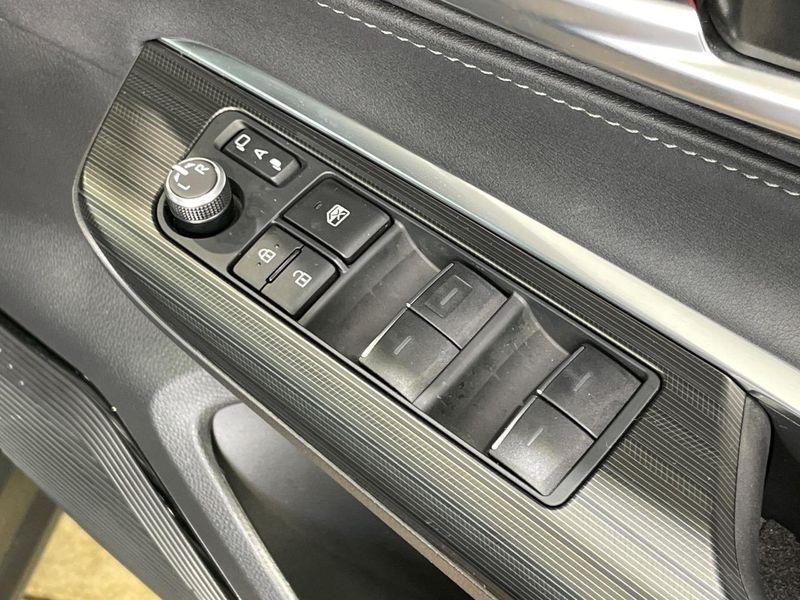 2024 Toyota Harrier 6BA-MXUA80 (UW-6aa615af3a4c9)[26]