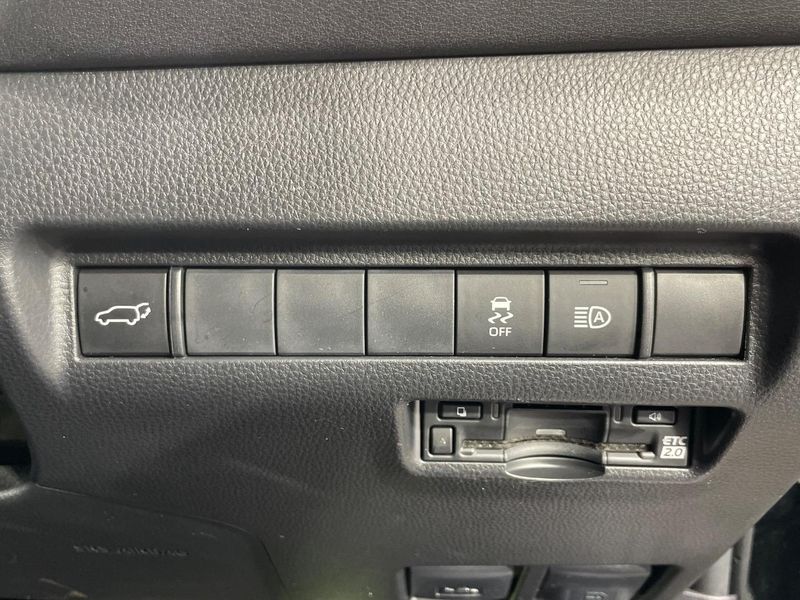 2024 Toyota Harrier 6BA-MXUA80 (UW-6aa615af3a4c9)[28]