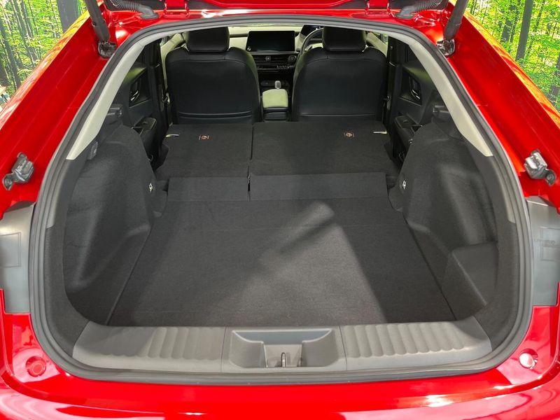 2023 Toyota Prius 6AA-MXWH60 (UW-6aa615b3cd18c)[14]