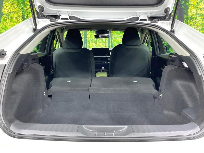 2023 Toyota Prius 6AA-MXWH60 (UW-6aa615b67f8f9)[15]